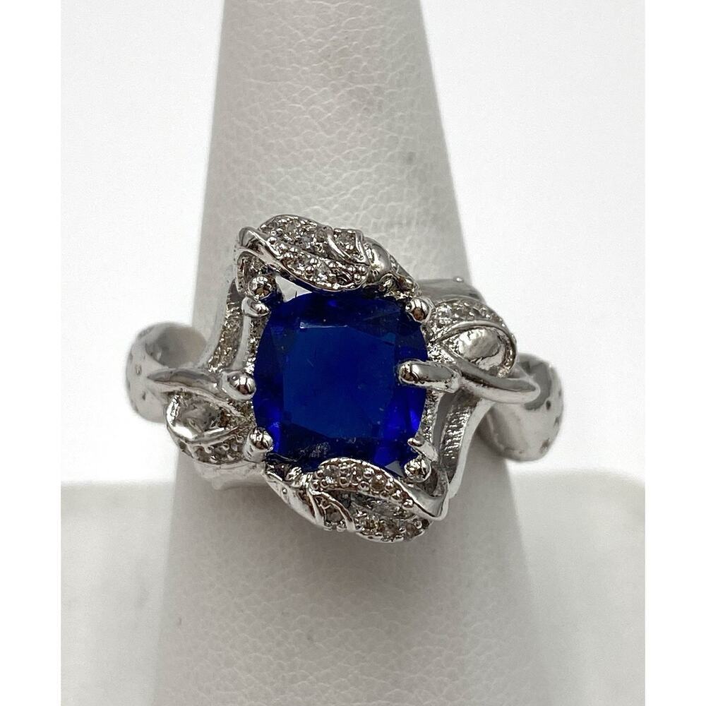 Mermaid Ring Blue Glass Fashion Silver Tone Size 8.5